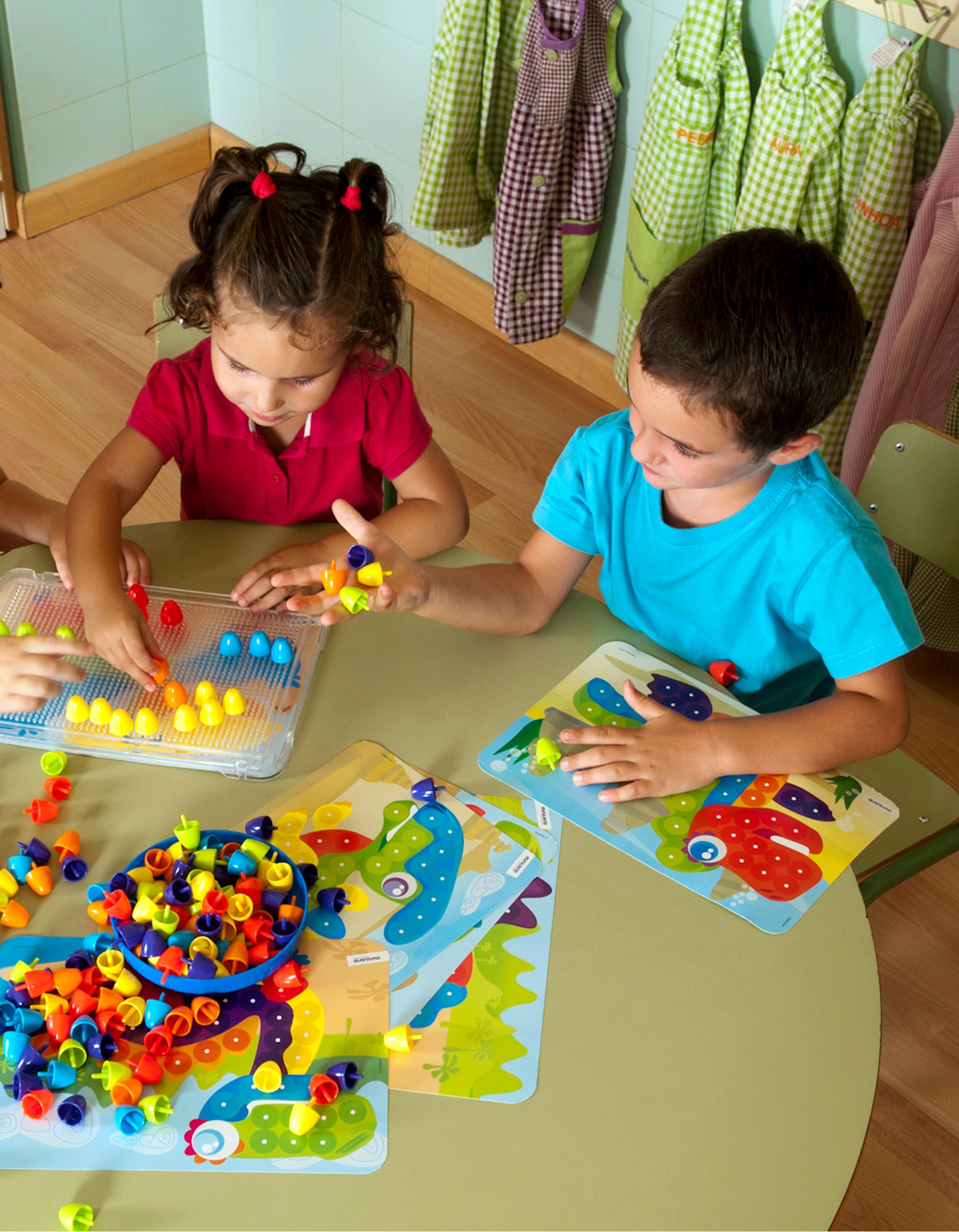 Plateau de jeux 20 Mm 36m+ Miniland 90 pçs