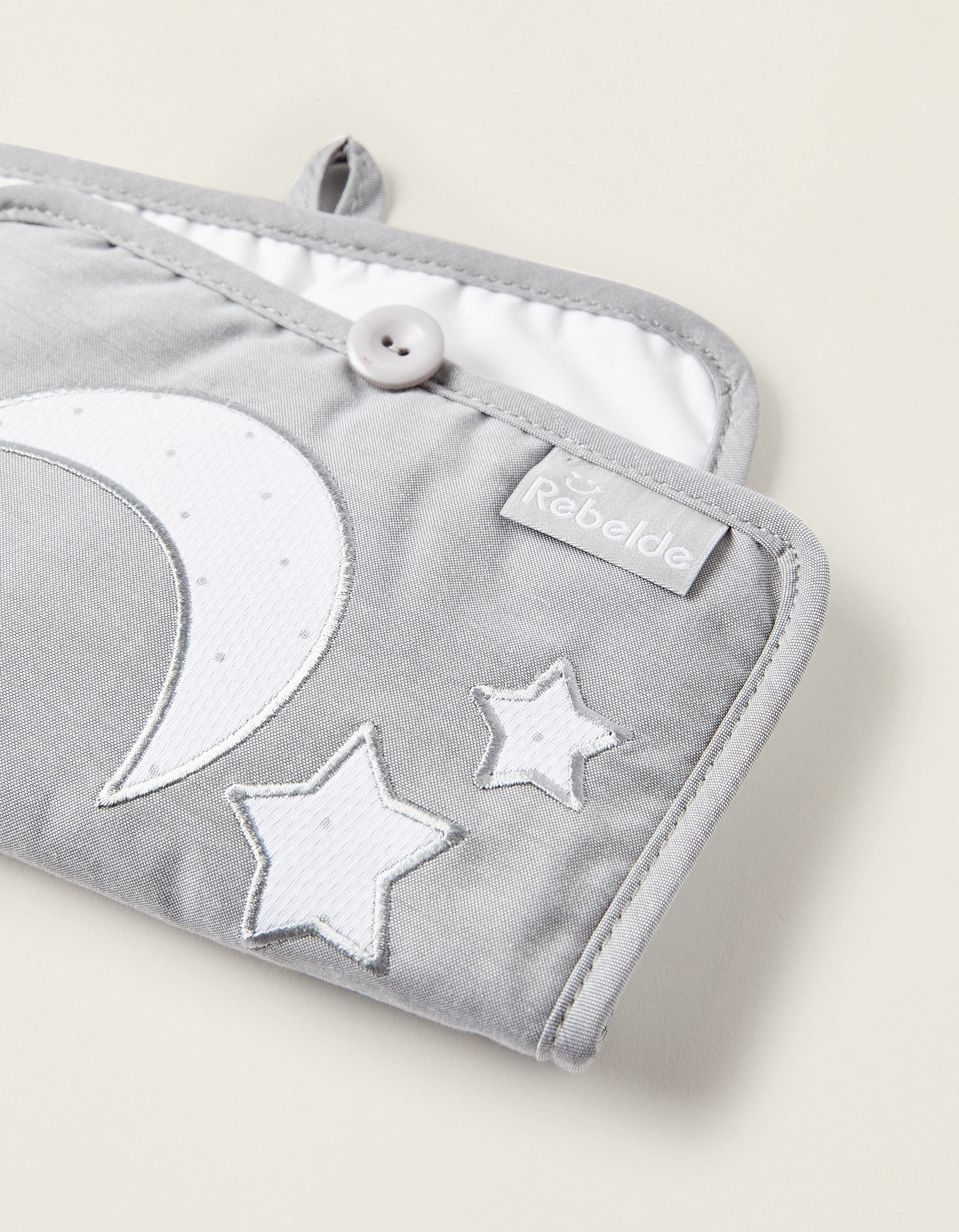 Silver Moon Document Wallet, Rebelde