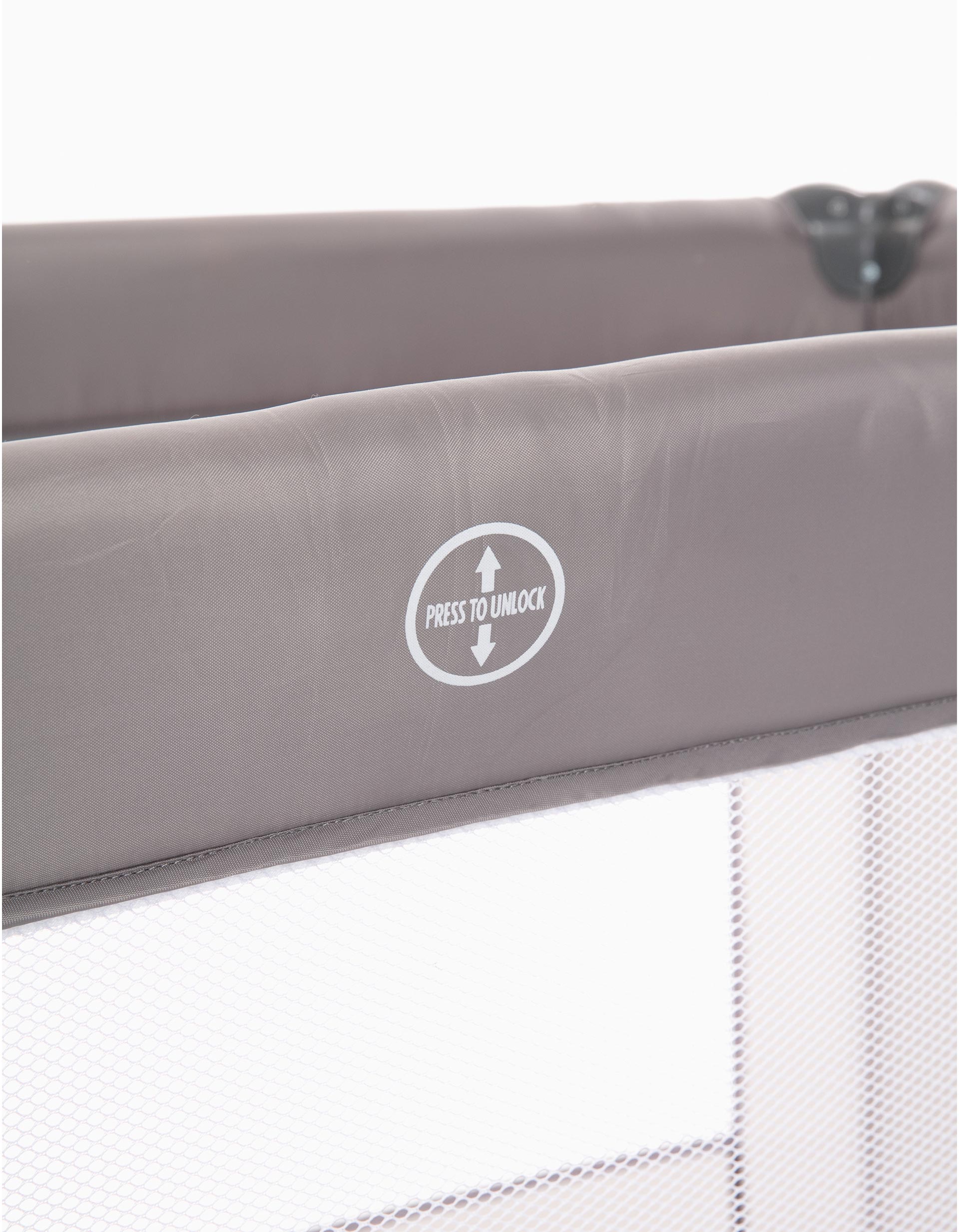 Nappy Travel Cot by Zy Baby