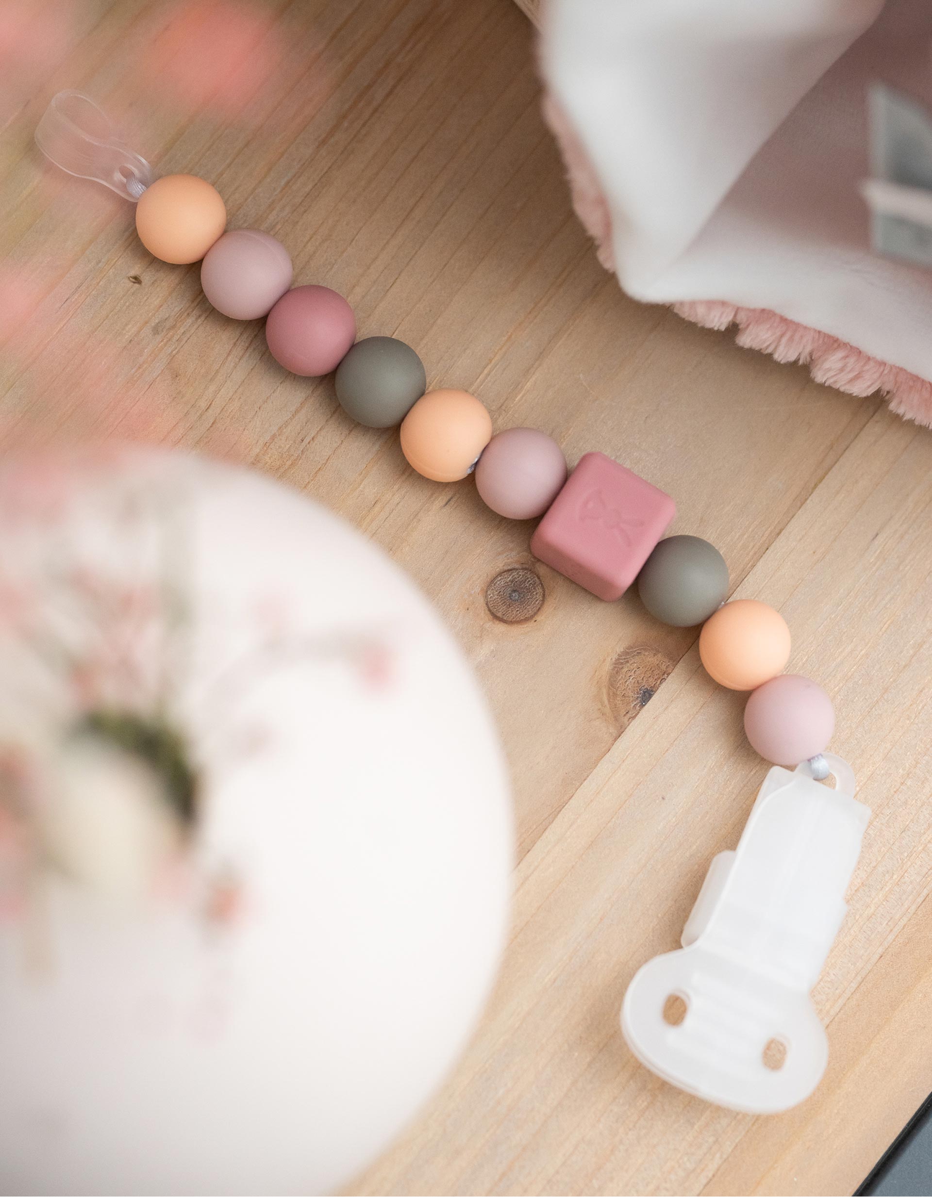 Silicone Pacifier Chain Nattou Peach