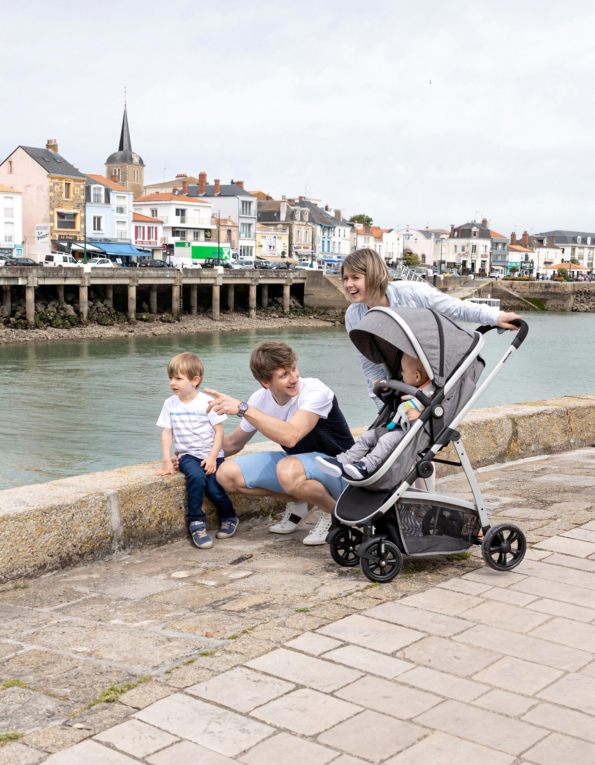 2 in 1 Pushchair Hello Pram Bébé Confort Black Chic