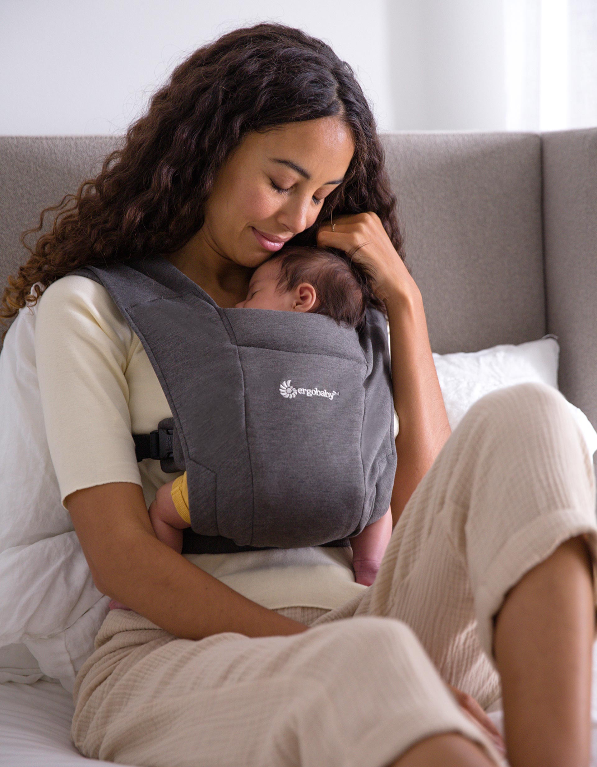 Baby Carrier Embrace Ergobaby Grey 0M+