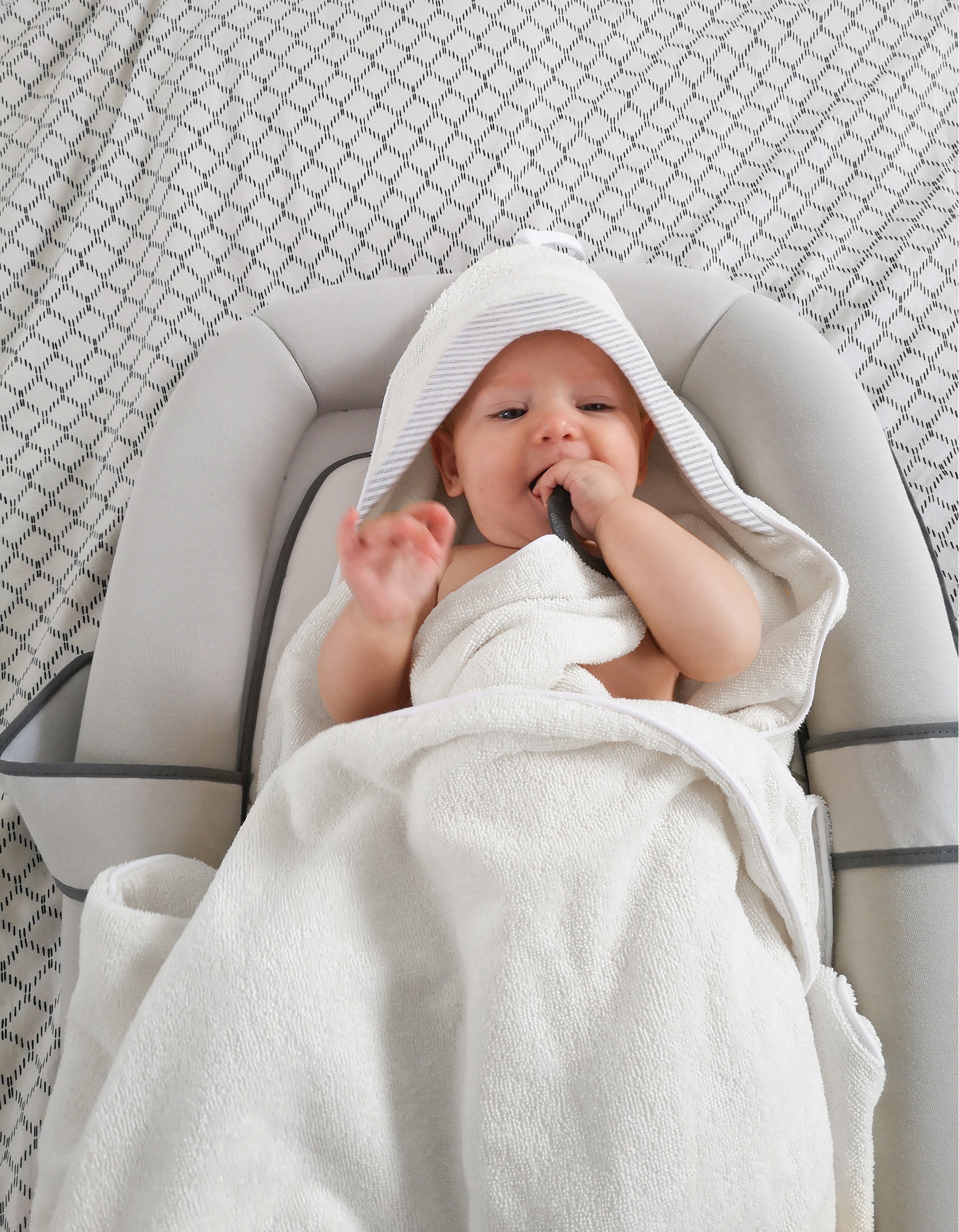 Hooded Bath Towel Dry&Play Doomoo