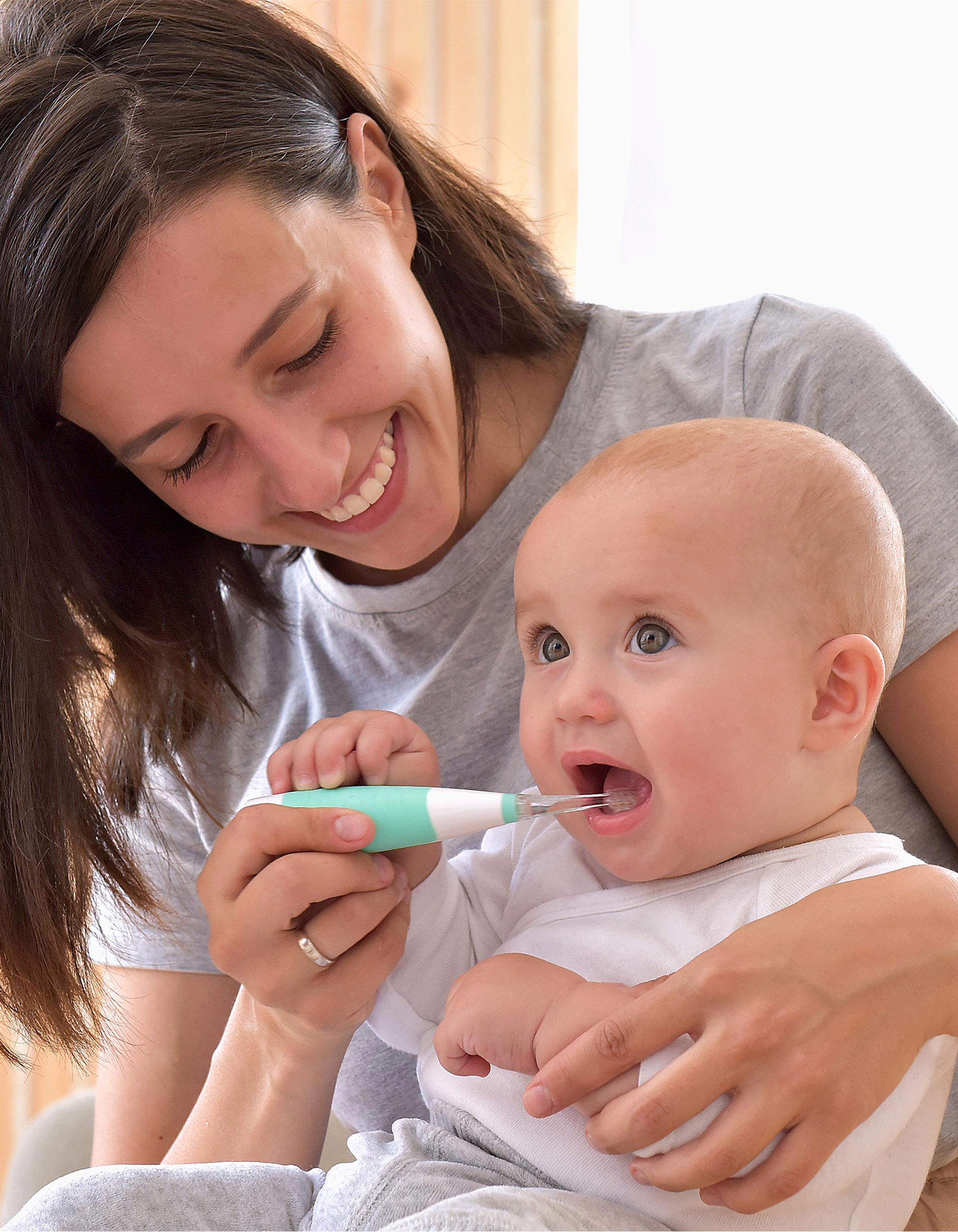 Escova De Dentes Eléctrica C/ Peças Verde Nuvita 3M+