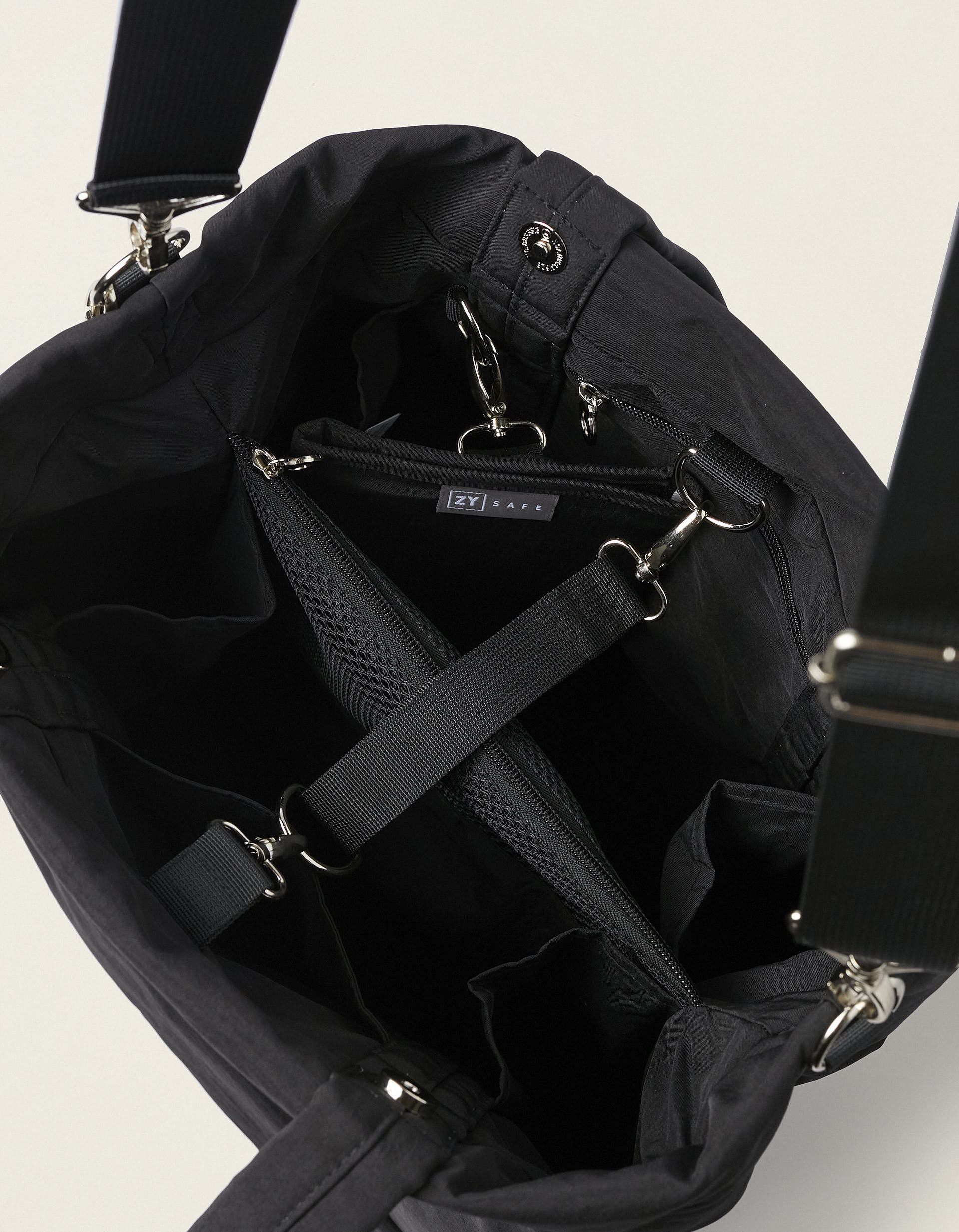 Urban Black Zy Safe Walking Bag