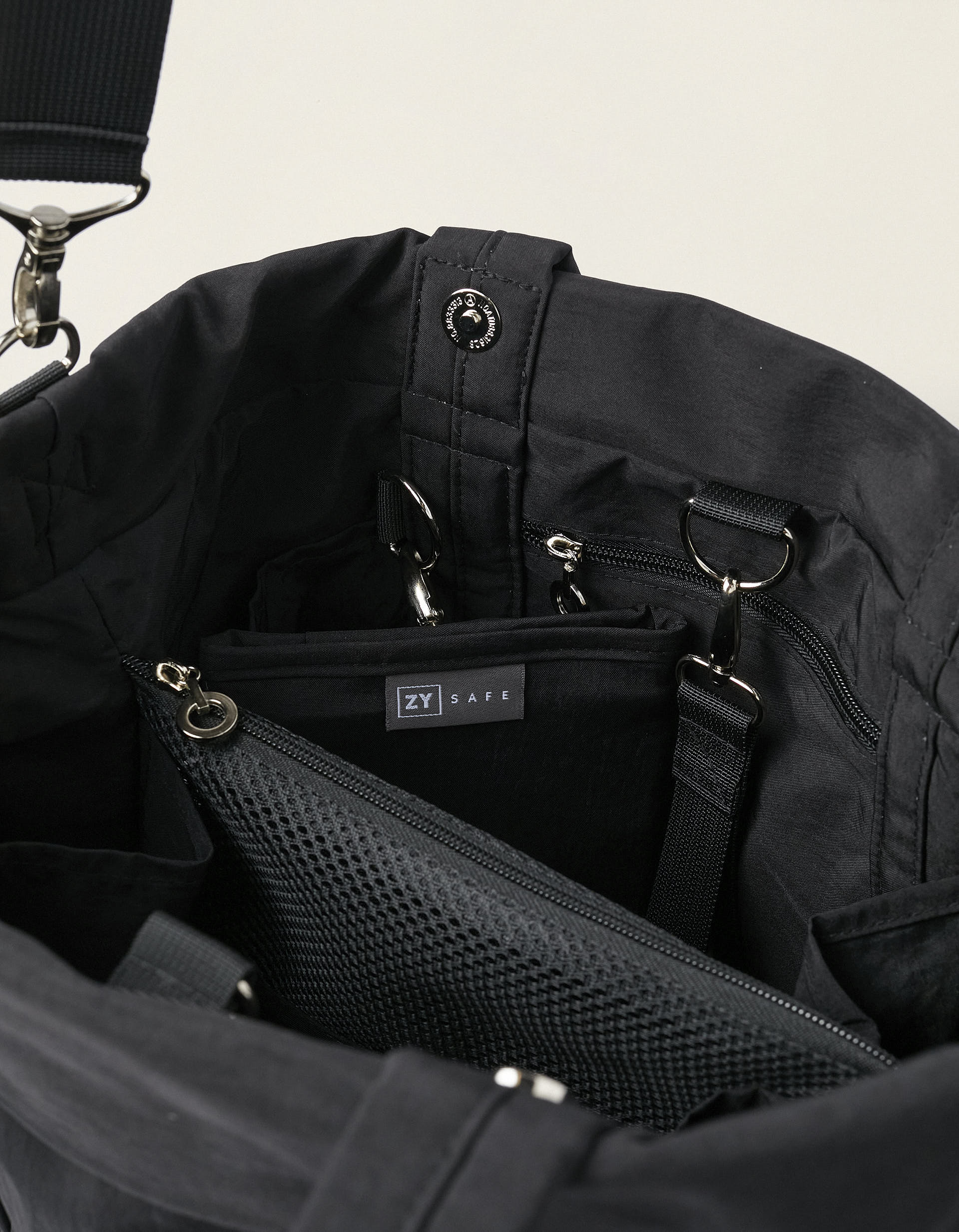 Urban Black Zy Safe Walking Bag